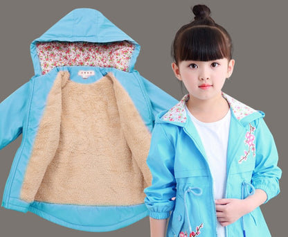 Girls windbreaker jacket autumn and winter Korean version of the long-sleeved peach embroidery hooded big children's shirt children's new children's clothing