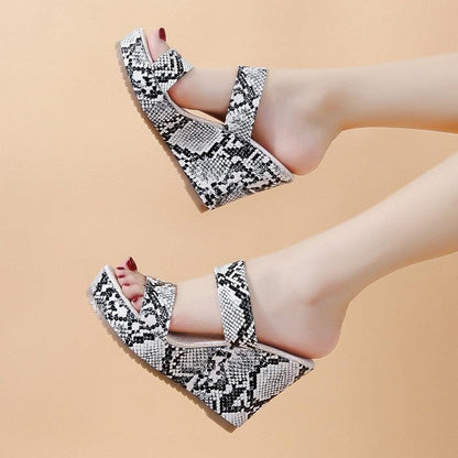 Chic Plus Size Snake Print Wedge Slippers for Women - Vogue Aura