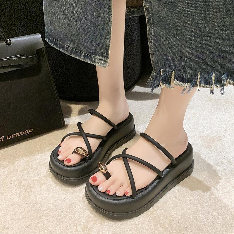 Chic Retro Platform Sandals for Stylish Summer Wear - Vogue Aura