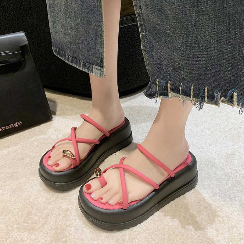 Chic Retro Platform Sandals for Stylish Summer Wear - Vogue Aura