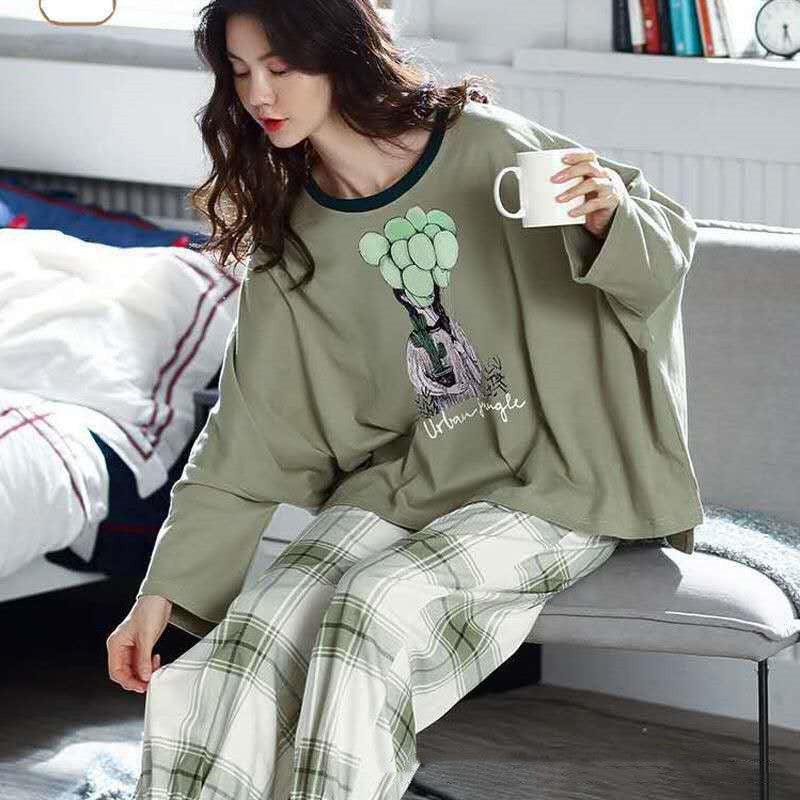 Chic Women's Premium Milk Silk Long Sleeve Pajama Set - Vogue Aura