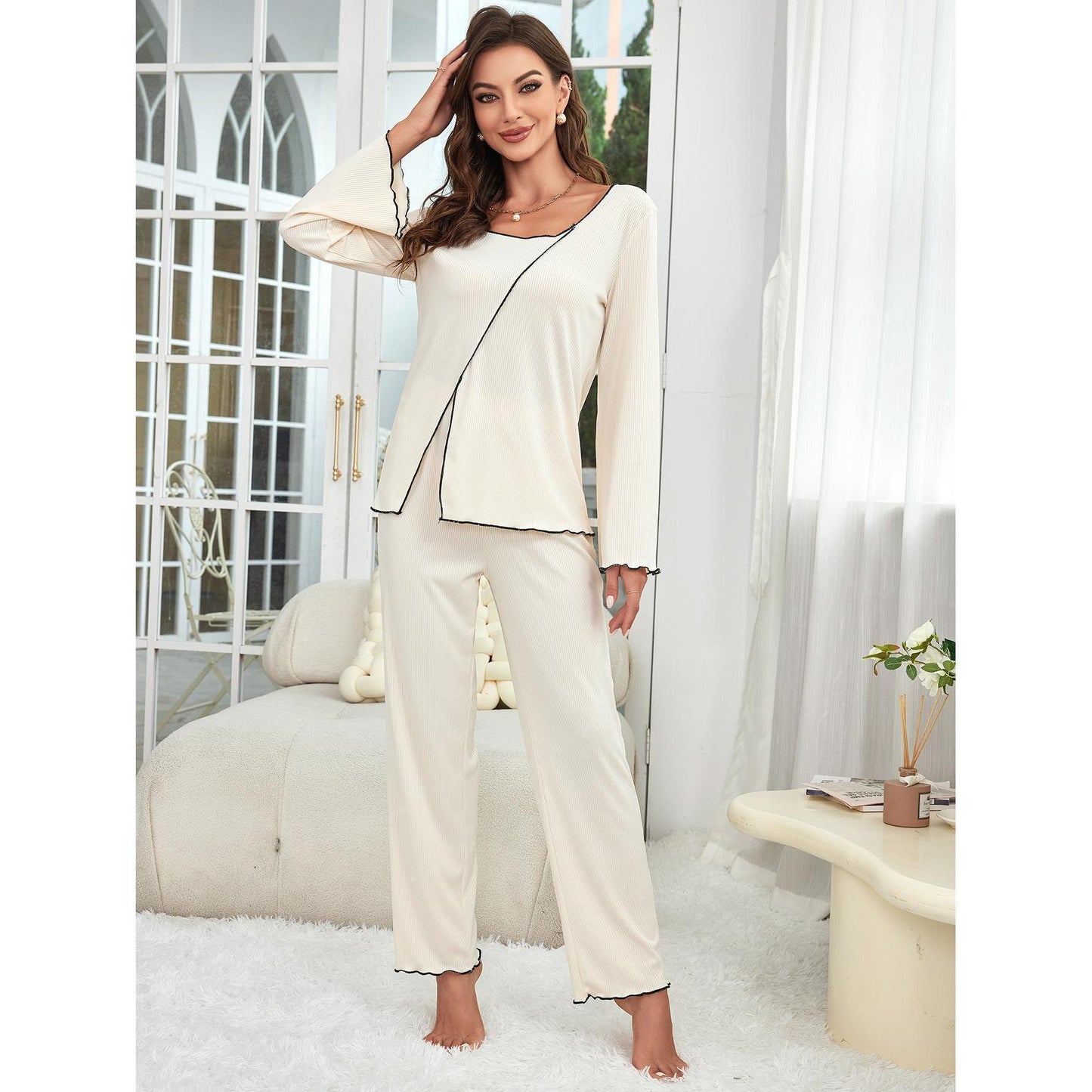 Cozy Long-Sleeved Women's Pajama Set for Luxurious Comfort - Vogue Aura