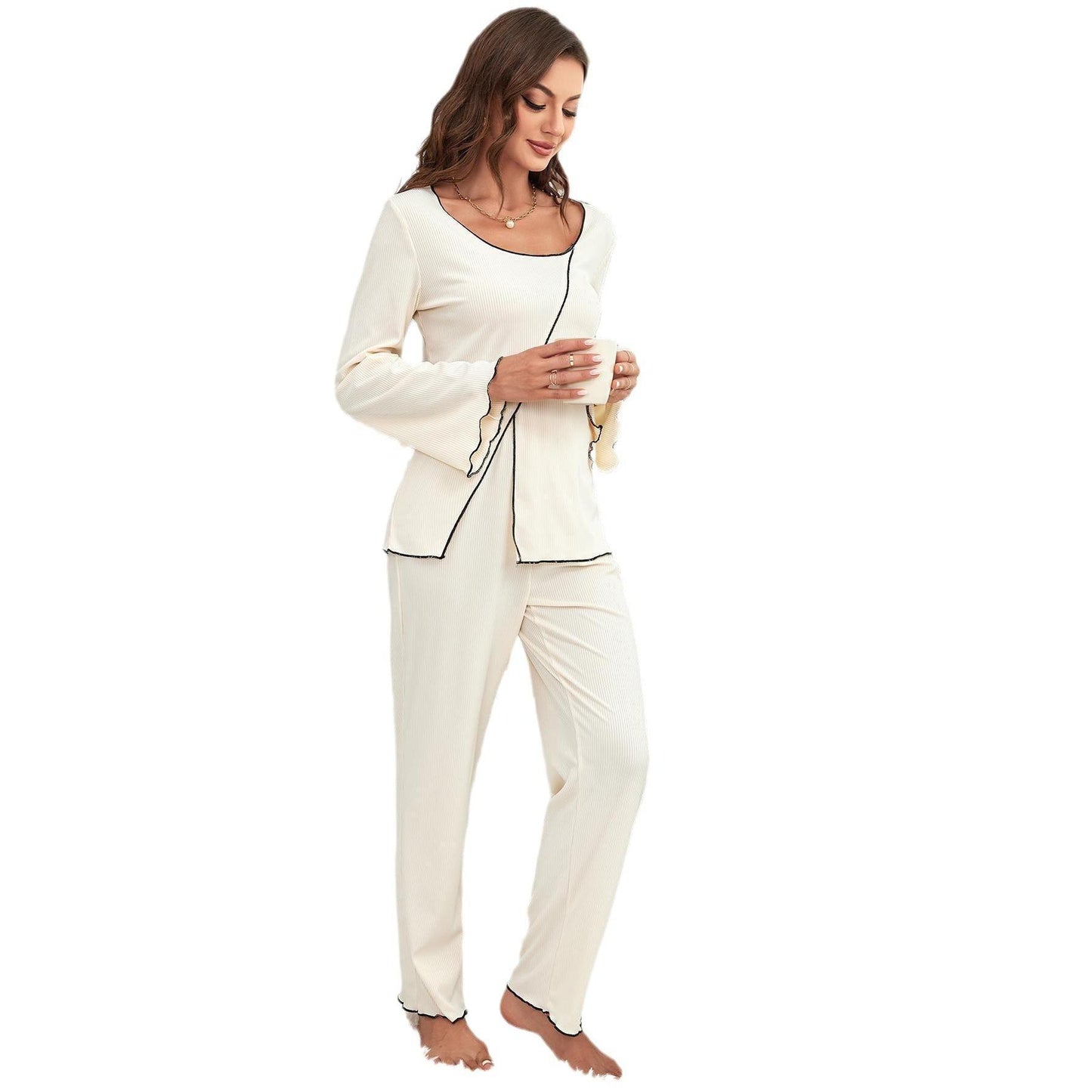 Cozy Long-Sleeved Women's Pajama Set for Luxurious Comfort - Vogue Aura