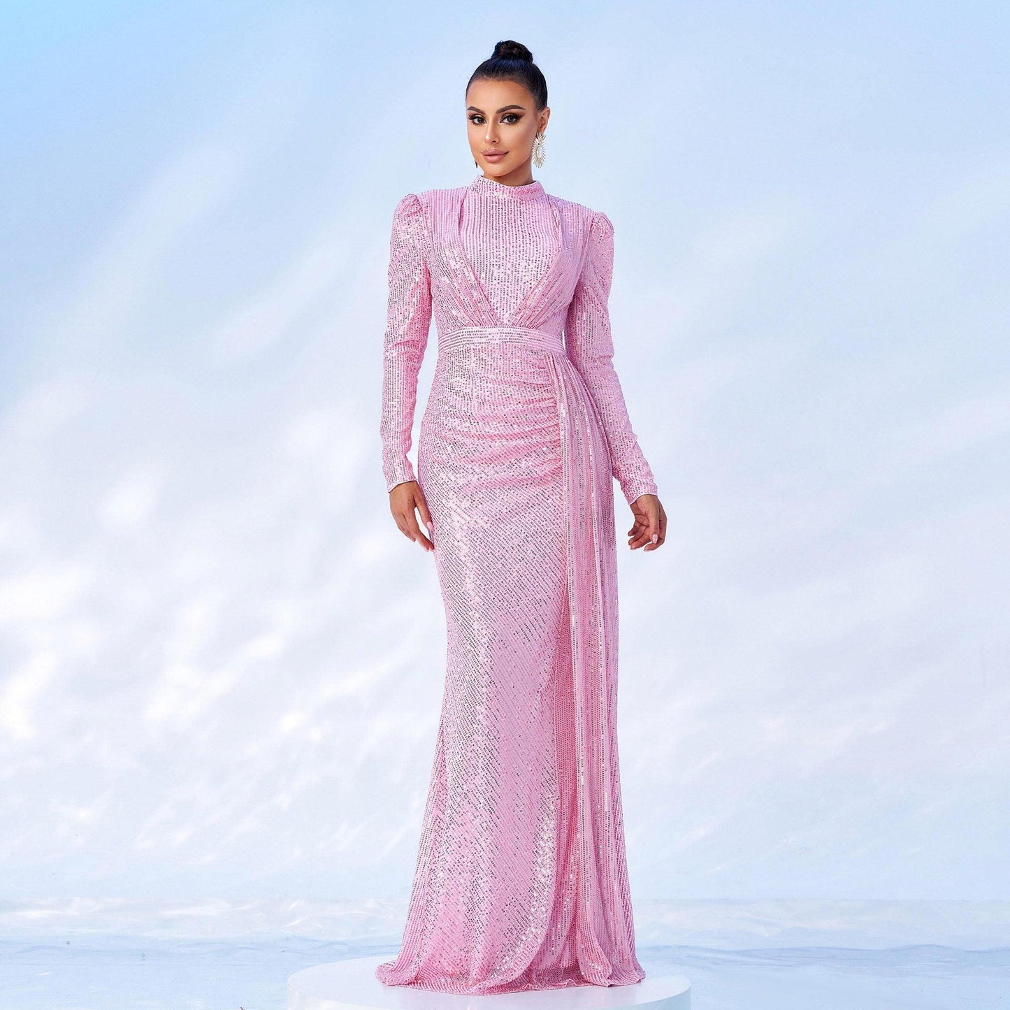 Graceful Long Sleeve Sequin Evening Dress with Tailored Fit - Vogue Aura