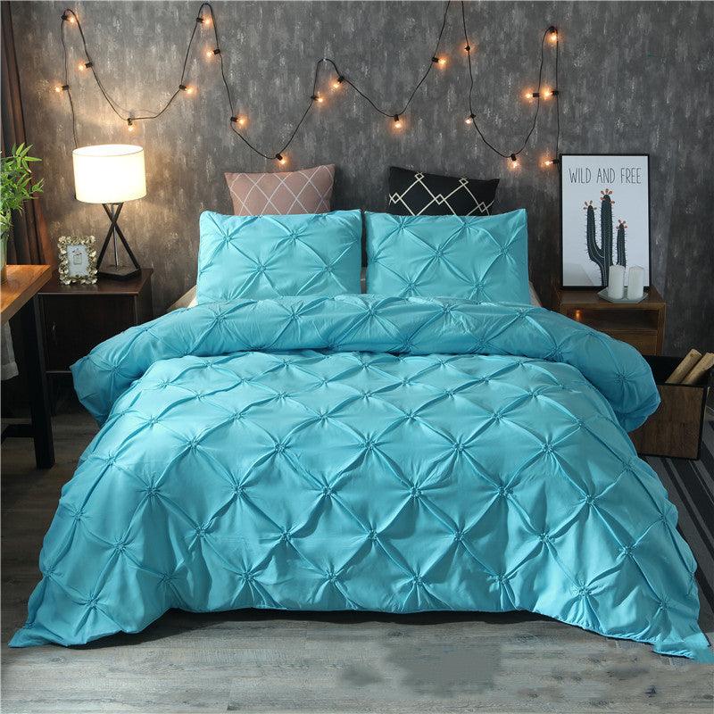 Luxurious Polyester Quilt Cover for Chic Bedroom Aesthetics - Vogue Aura