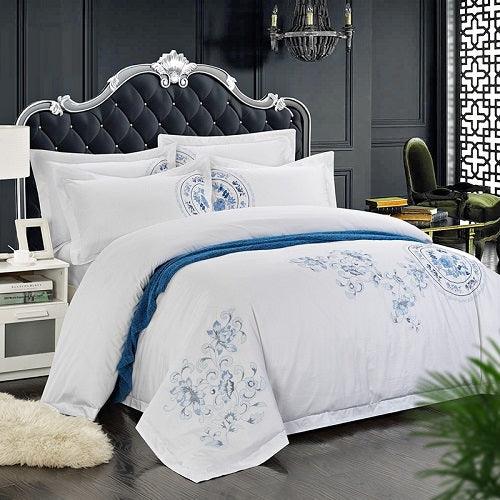 Serenity Sleep: Elegant 4-Piece Cotton Bed Linen Collection - Vogue Aura