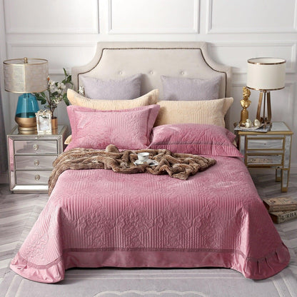 Luxurious Velvet Quilt Set - Vogue Aura