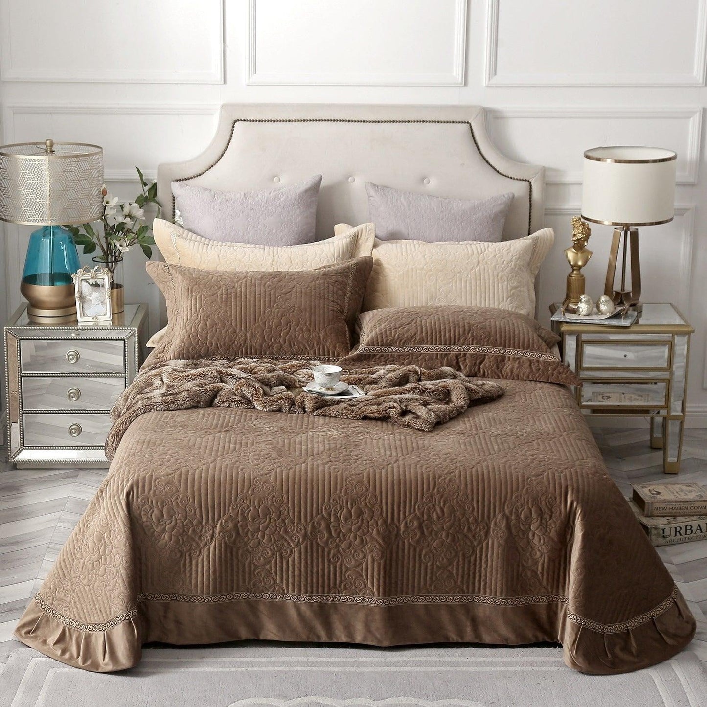 Luxurious Velvet Quilt Set - Vogue Aura