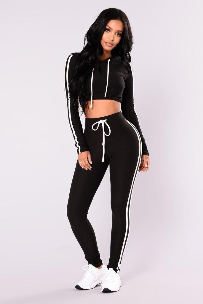 Women’s Tracksuit Crop Top Hoodie & Pants Set - Vogue Aura